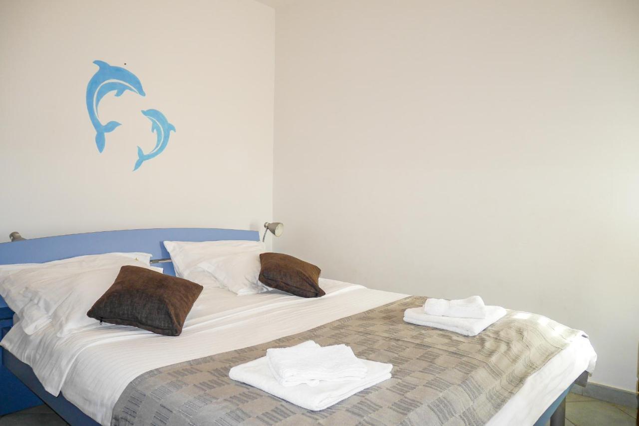 Apartments Beach Dugi Rat Bagian luar foto