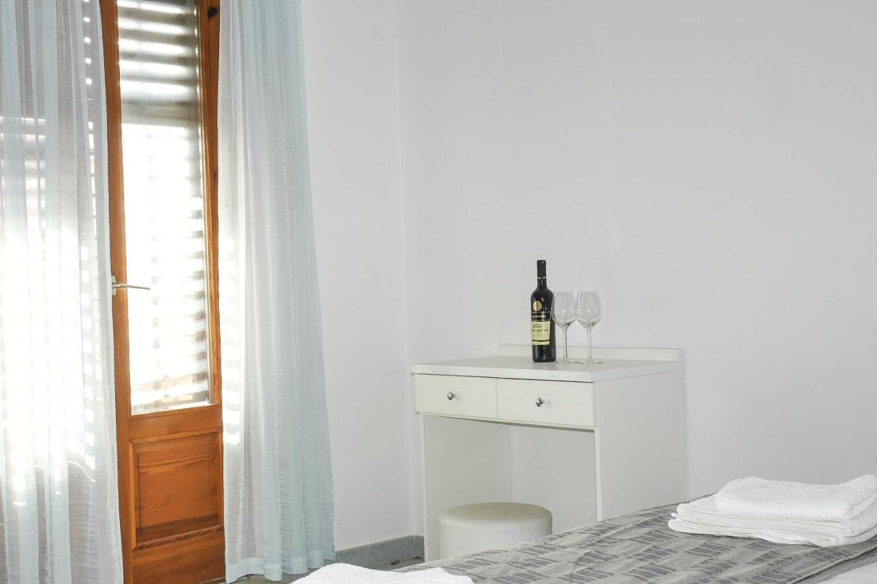 Apartments Beach Dugi Rat Bagian luar foto
