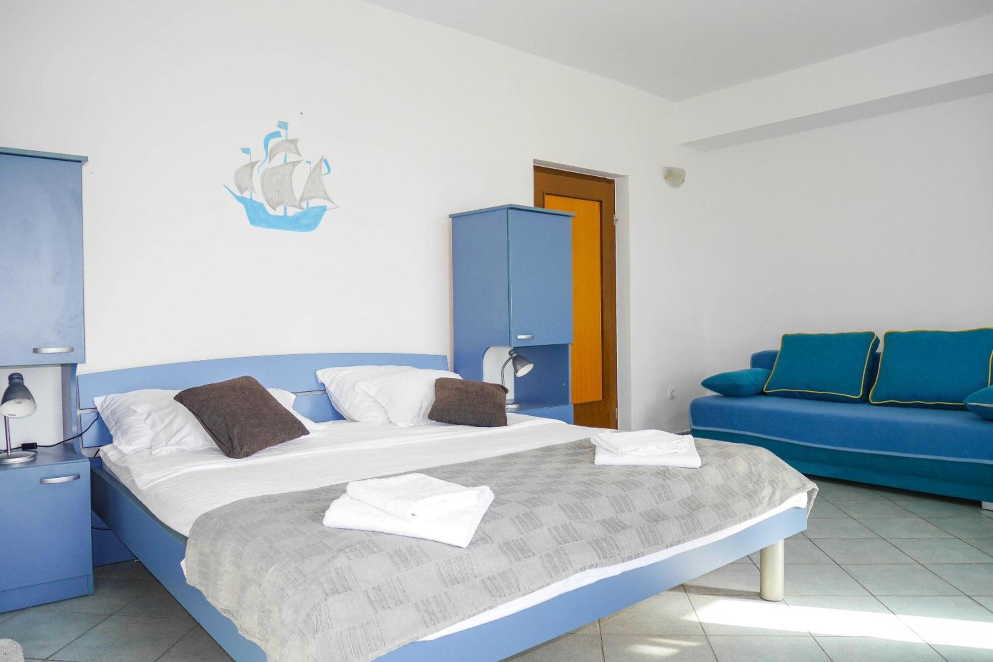 Apartments Beach Dugi Rat Bagian luar foto